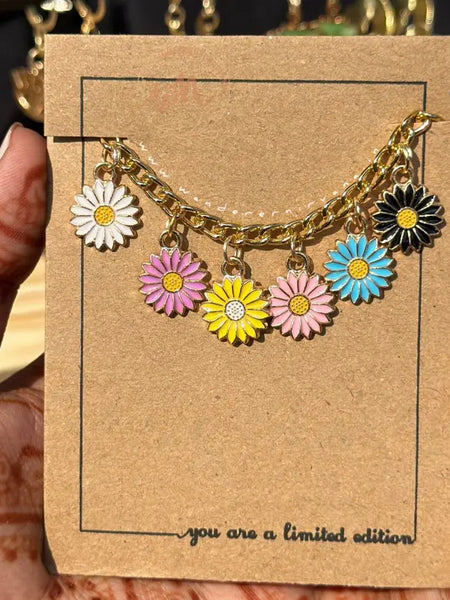 Dainty Floral Bracelet