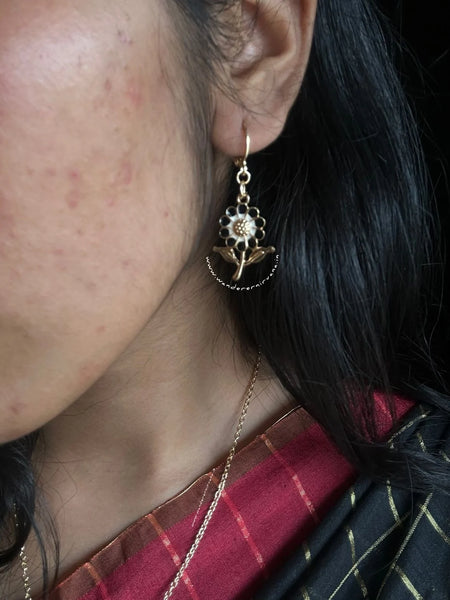 Black flower Earrings