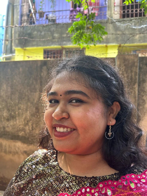 Grey Shankh Earrings