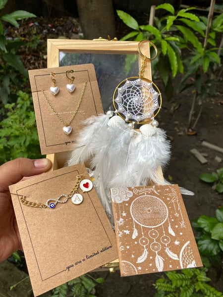 Dreamy Pearl Hamper