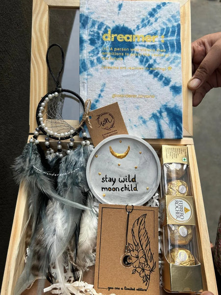 Moon Hamper Box