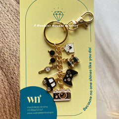 Classic Time Car Camera Binoculars Keychain