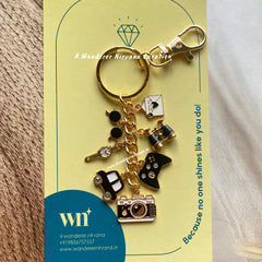 Classic Time Car Camera Binoculars Keychain