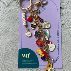 Travel : Your Story Keychain