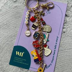 Travel : Your Story Keychain
